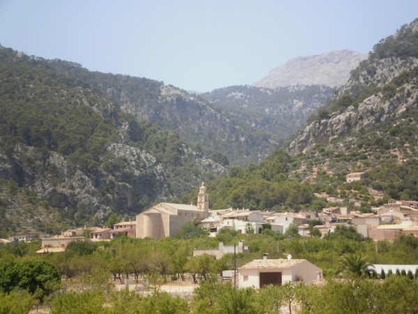 Caimari is a rustic and charming town in Majorca that hosts the Autumn Olive Festival.