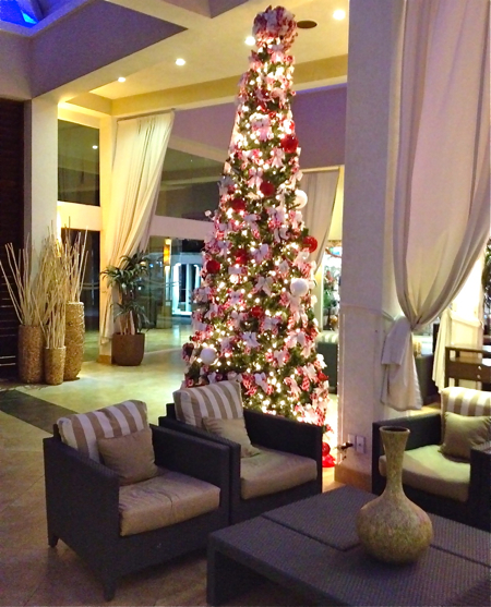 This Christmas tree at the Aruba Divi Phoenix sways with the Caribbean breeze.